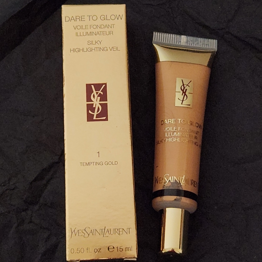 Yves Saint Laurent Dare to Glow Silky Highlighting Veil #1 Tempting Gold